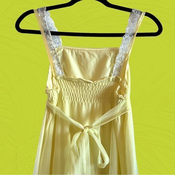 70s vintage nylon chiffon yellow night gown - Picture 8 of 10